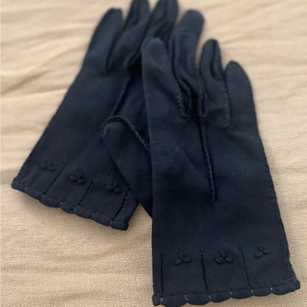 Vintage Black Microsuede Short Dress Gloves XS/S
